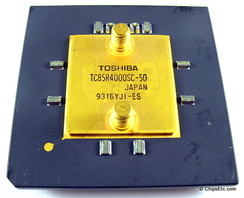 Altın pimleri, kapakları ve telleri olan Toshiba Mühendislik Örnek CPU